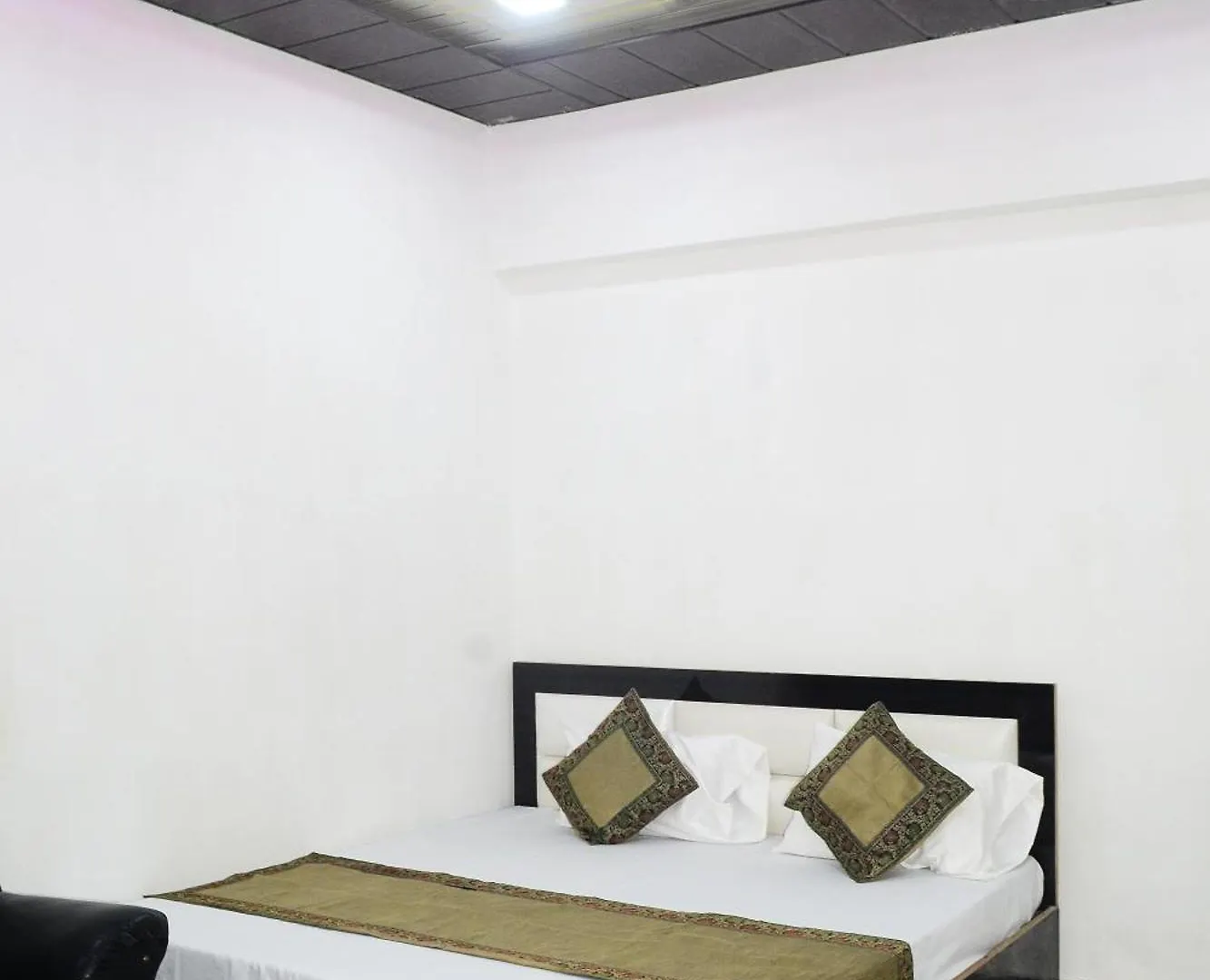 H R Guest House Varanasi